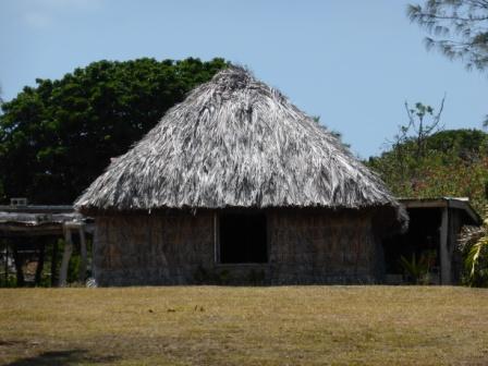 vacances sejour voyage caledonie case melanesienne